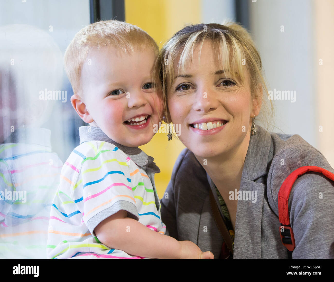 Mother and child smiling Stock Photo - Alamy