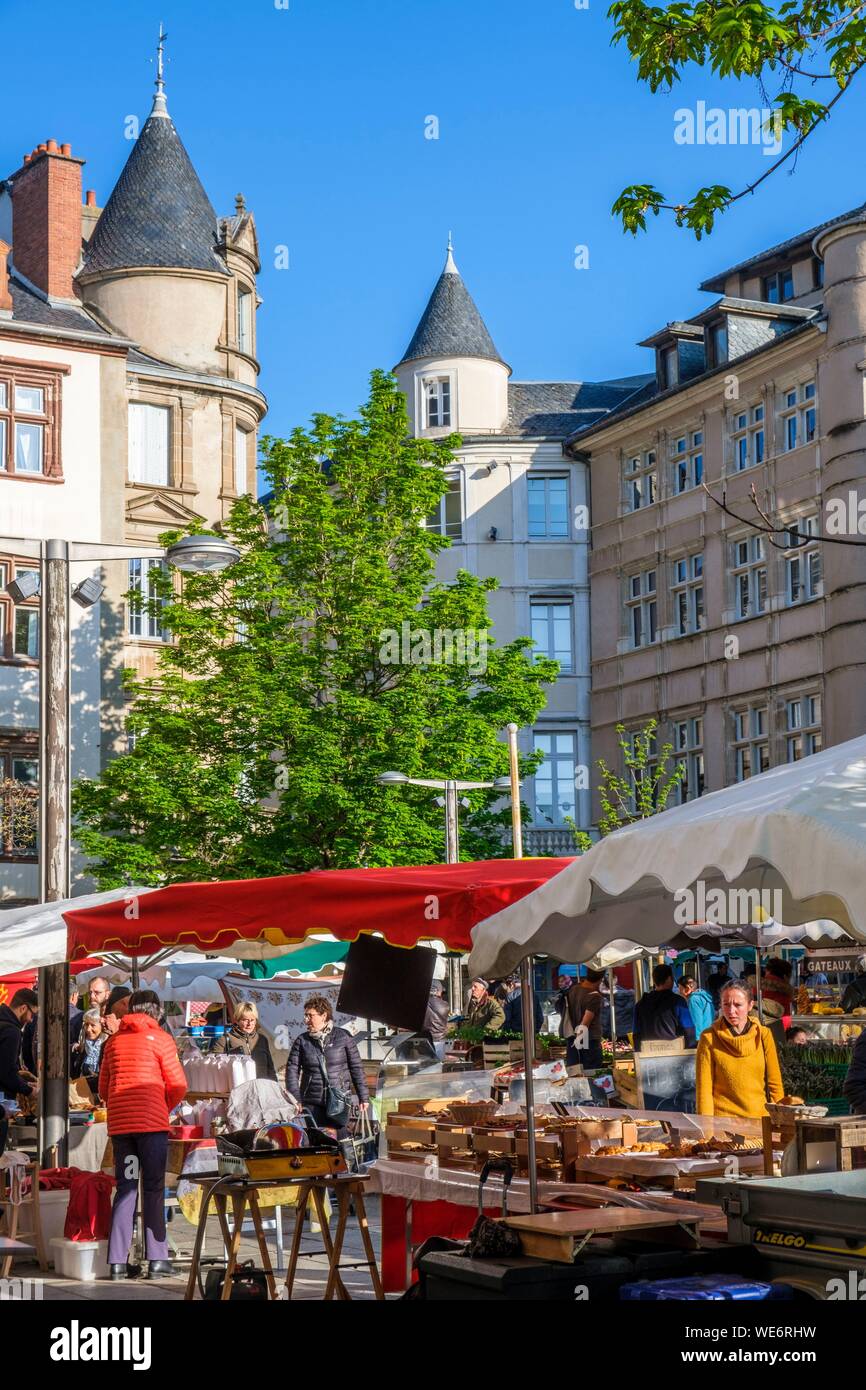 France, Aveyron, Rodez, Bourg square, market day, Bourg square Stock Photo