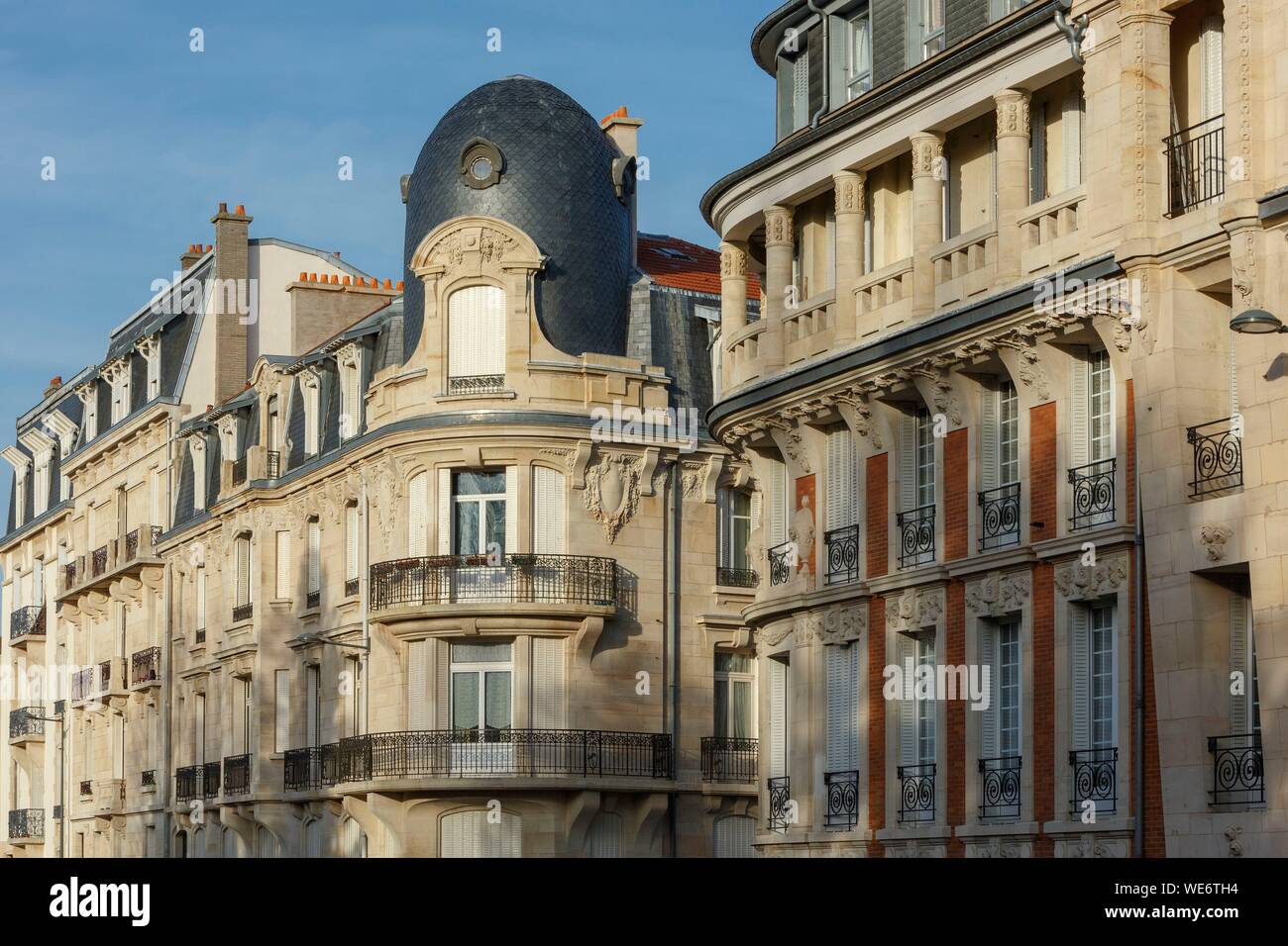 France, Meurthe et Moselle, Nancy, Art Deco facades of apartment buildings in Albert the First Boulevard Stock Photo