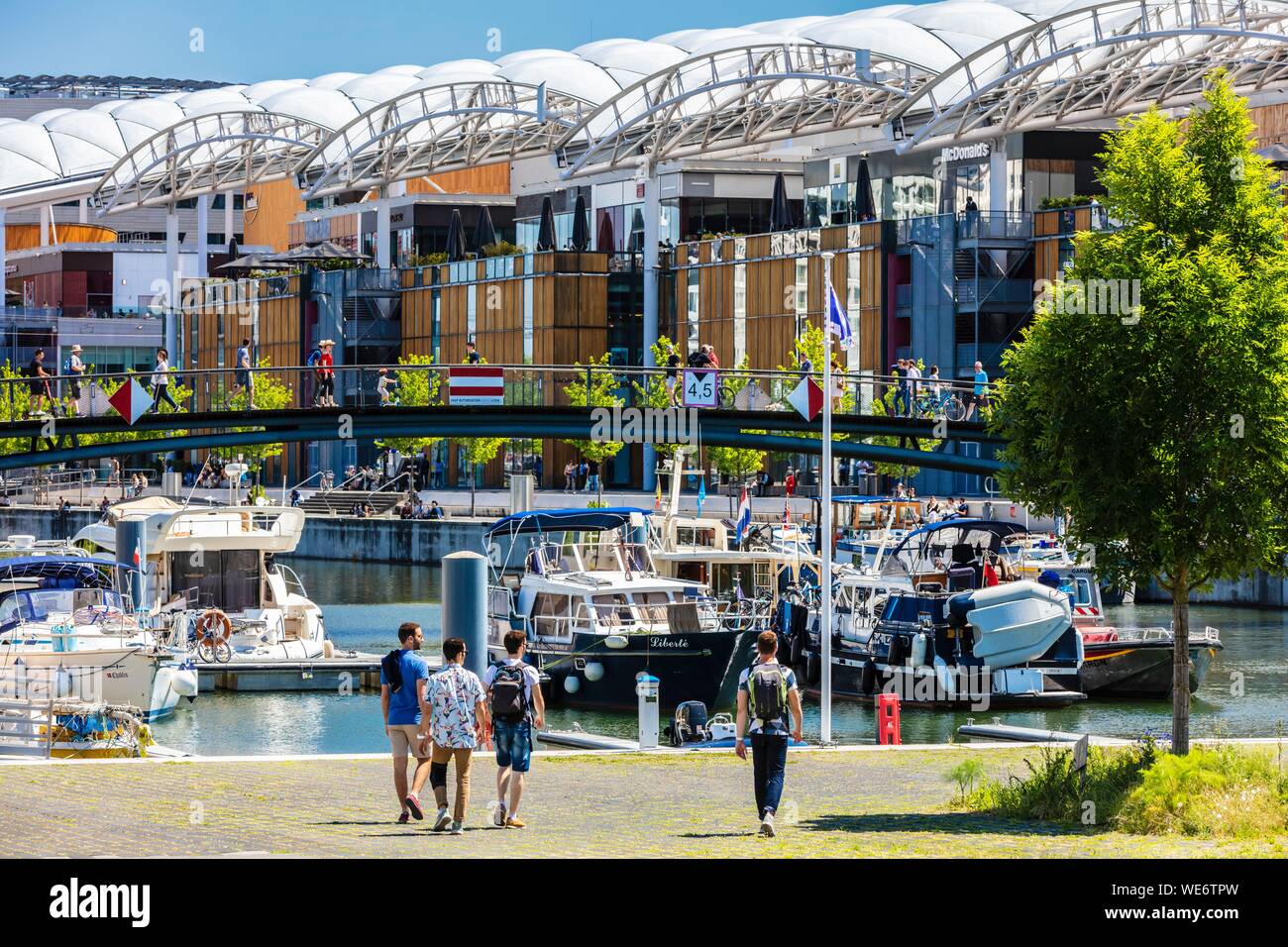 France, Rhone, Lyon, district of La Confluence in the south of the peninsula, first French quarter certified sustainable by the WWF, retail and leisure center Confluence is a shopping center designed by the architect Jean-Paul Viguier inaugurated in 2012 Stock Photo