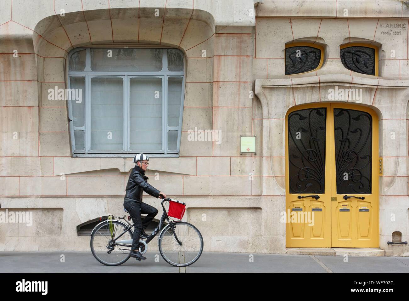 View of Dezeen | architecture and design magazine