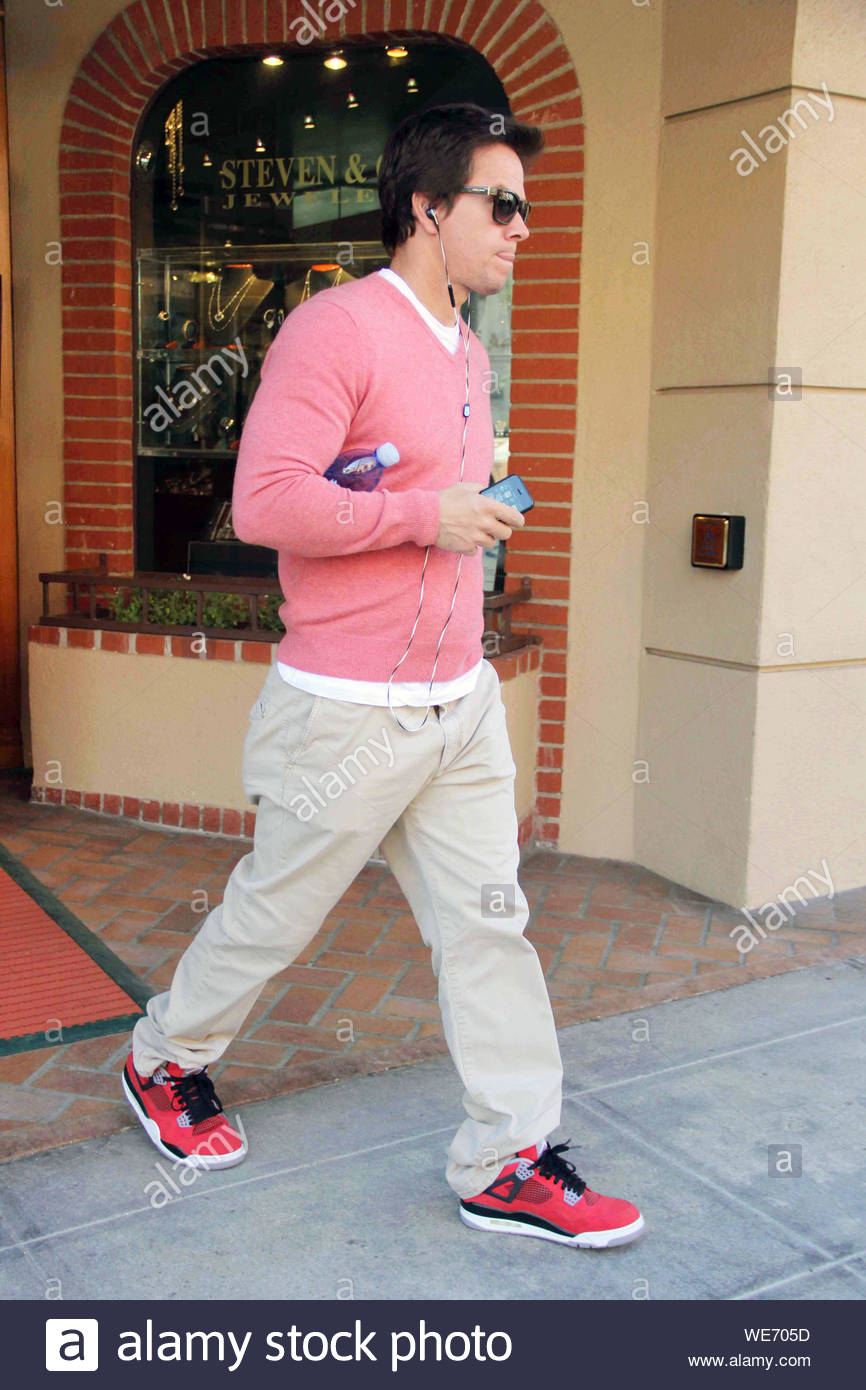 salmon colored sneakers