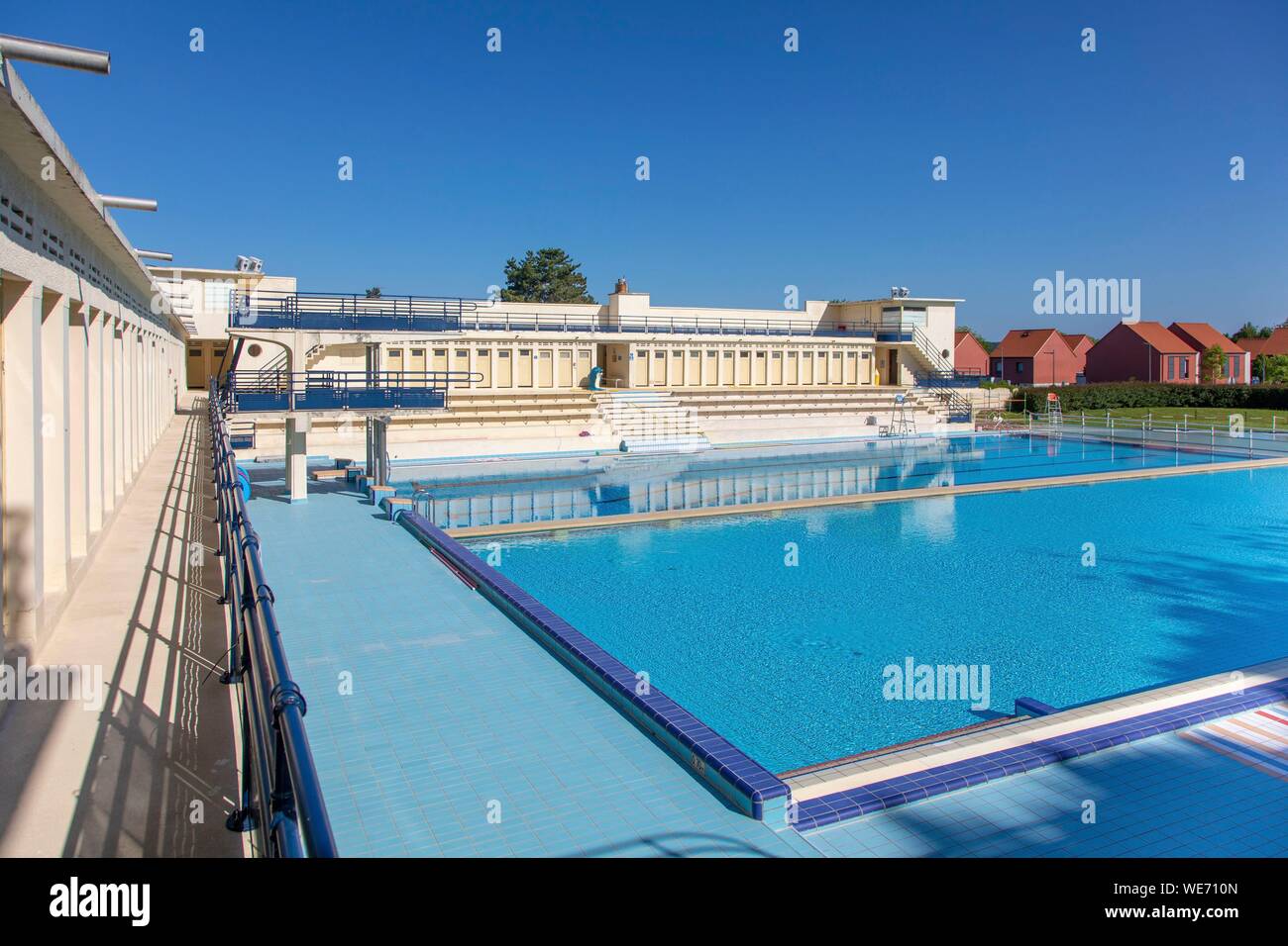 France, Pas de Calais, Bruay la Buissiere, Salengro pool in art deco style Stock Photo