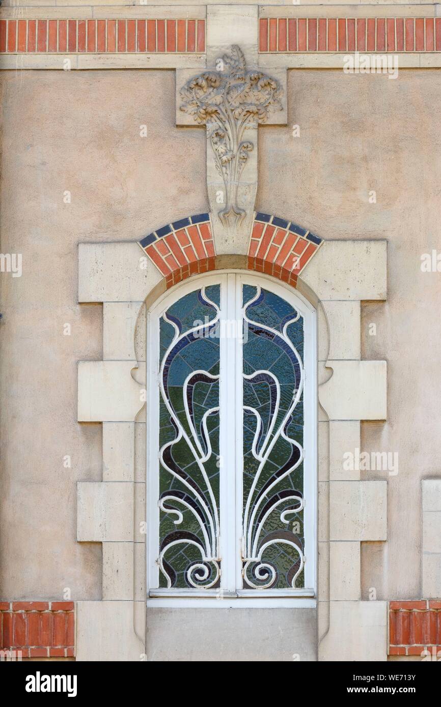 France, Meurthe et Moselle, Nancy, detail of an Art Nouveau facade in Rue Bassompierre (Bassompierre street) Stock Photo