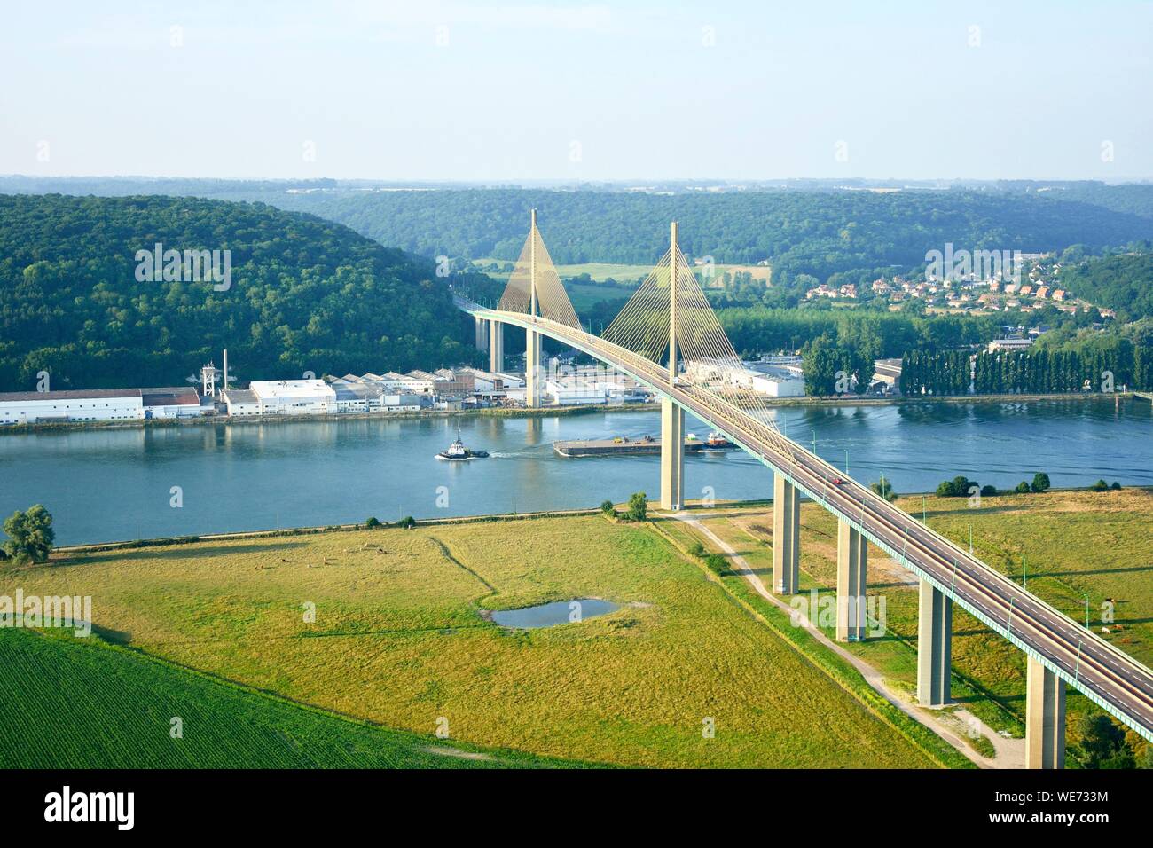France, Seine Maritime, Caudebec en Caux, Pont de Brotonne (aerial view) Stock Photo