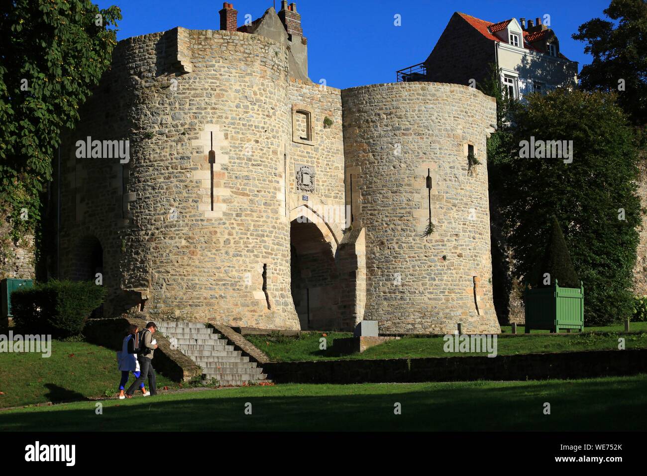 France, Pas de Calais, Boulogne sur Mer, The Gayole Gate at the ramparts of the upper town of Boulogne sur Mer Stock Photo