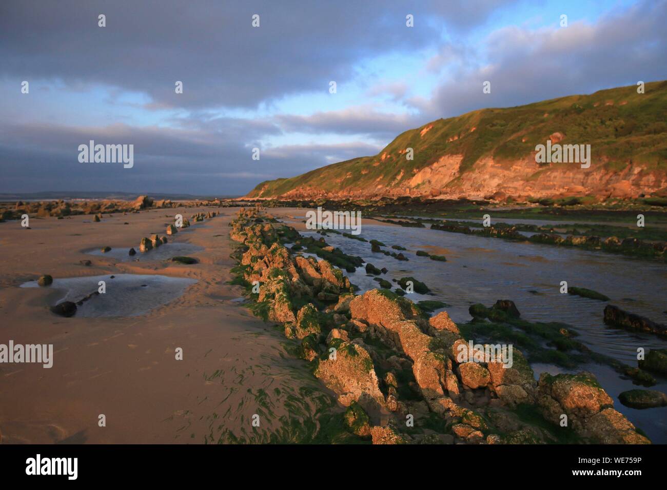 France, Pas de Calais, Audinghen, Cap Gris Nez, Framzelle Beach at Cape Gris Nez at low tide Stock Photo