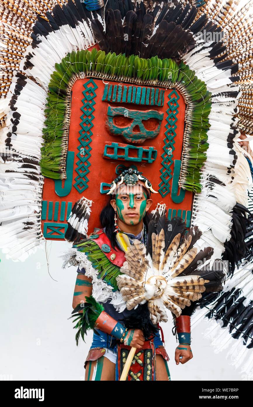 Mexico, Chiapas state, San Cristobal de las Casas, dancer in Maya costume Stock Photo