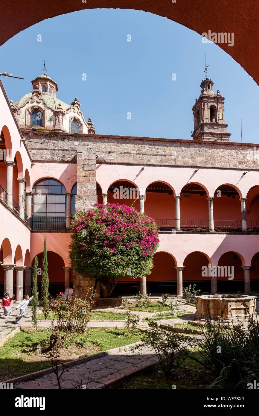 Mexico, Michoacan state, Morelia, Historic Centre of Morelia listed as World Heritage by UNESCO, La Merced church cloister Stock Photo