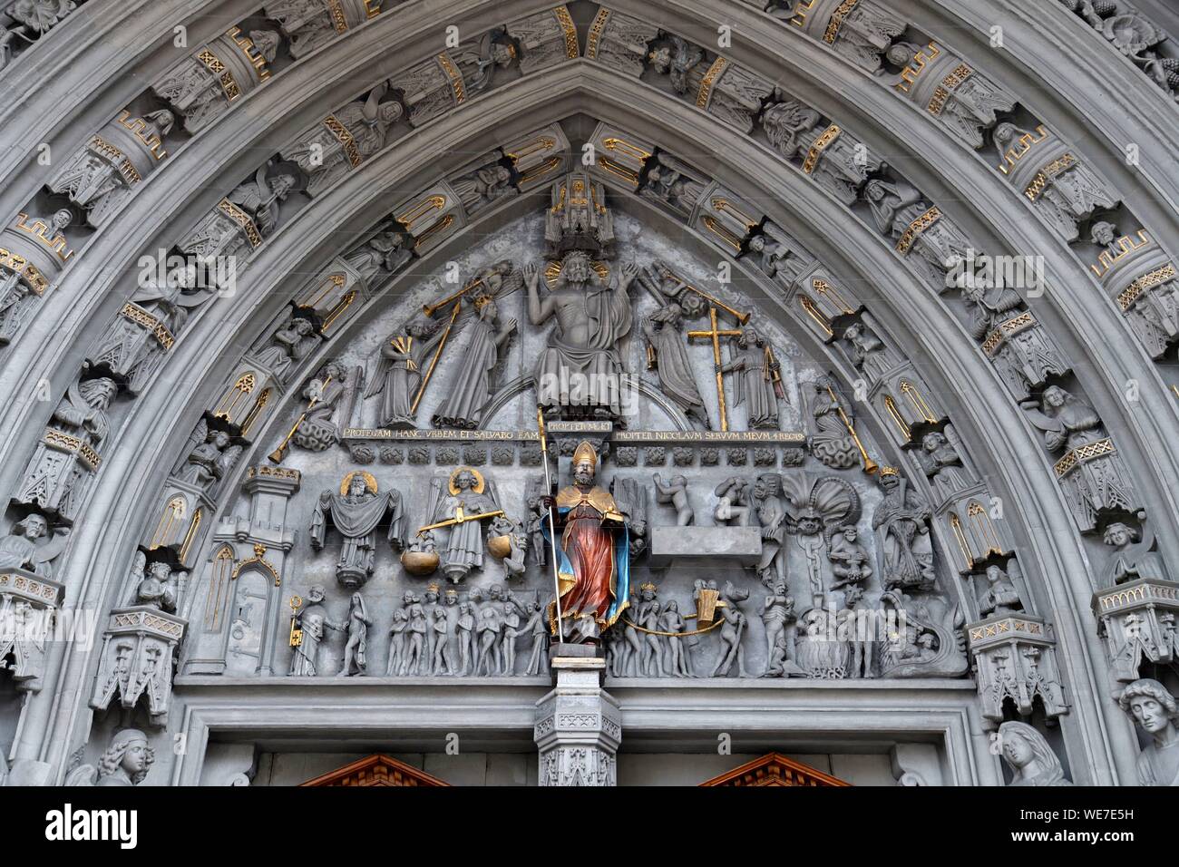 Switzerland, Canton of Fribourg, Fribourg, San Nicolas Cathedral, Tympanum of the main portal, the Last Judgment Stock Photo