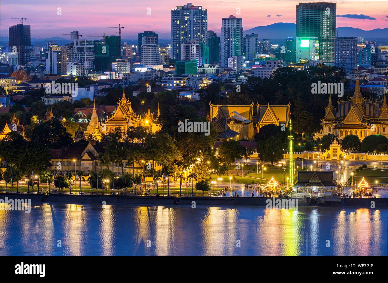 Cambodia, Phnom Penh, Sisowath riverline, Bassac river and walk about in front of Royal Palace Stock Photo