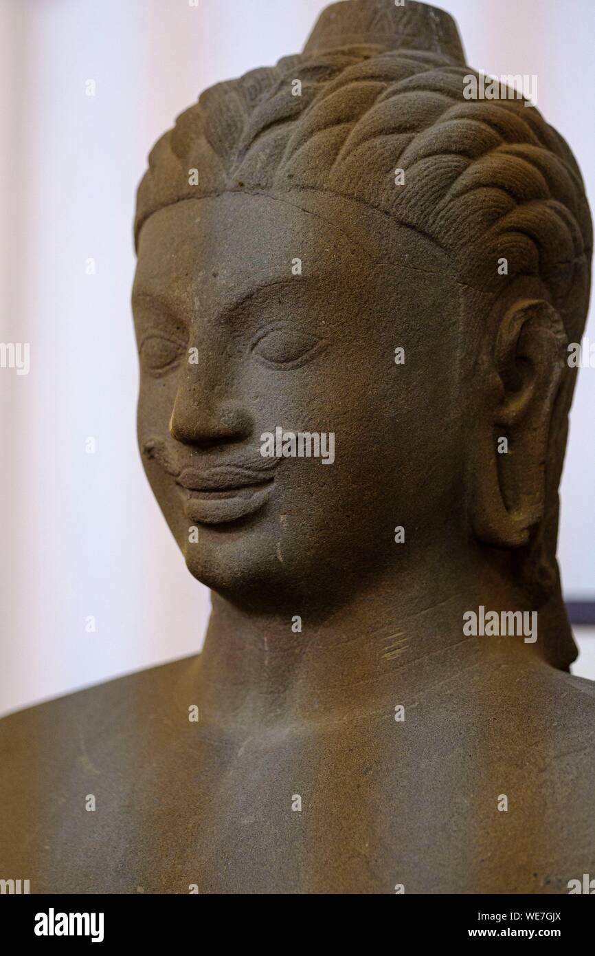 Cambodia, Phnom Penh, National museum, build by french in 1917, Yama statue, the Leper king