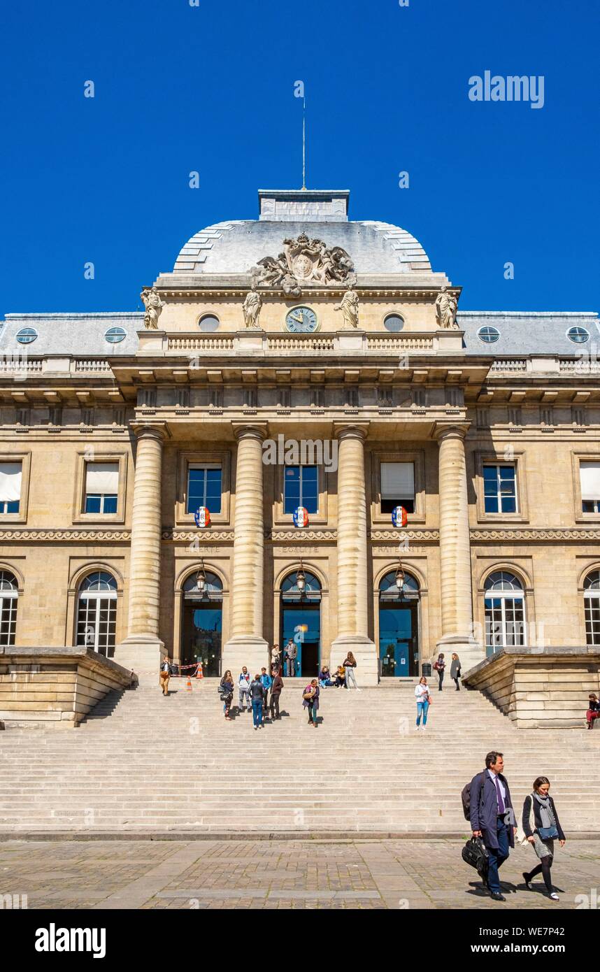 France, Paris, area listed as World Heritage by UNESCO, Ile de la Cite, the Palais de Justice Stock Photo