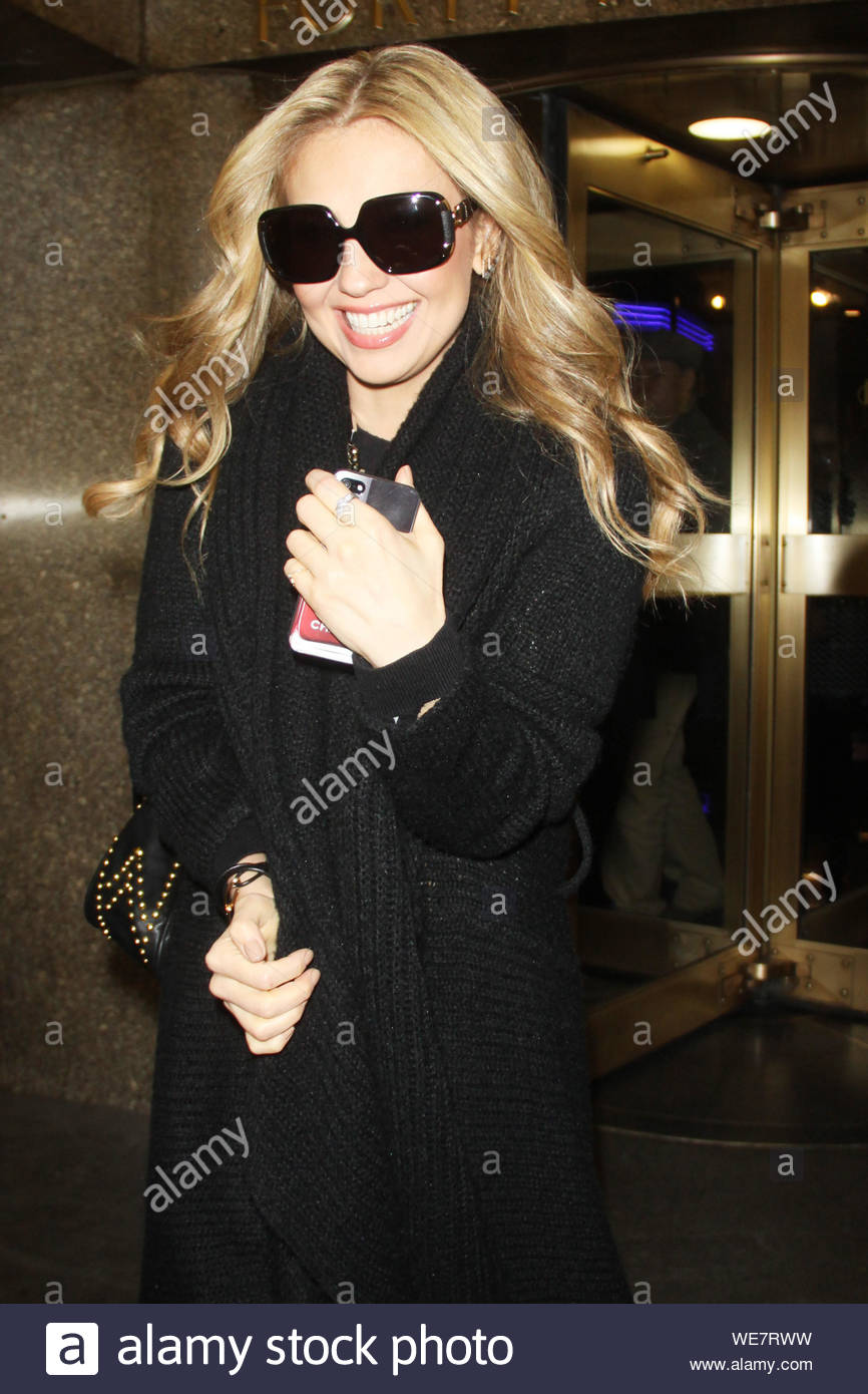 New York Ny Thalia At Access Hollywood Promoting Her New Book
