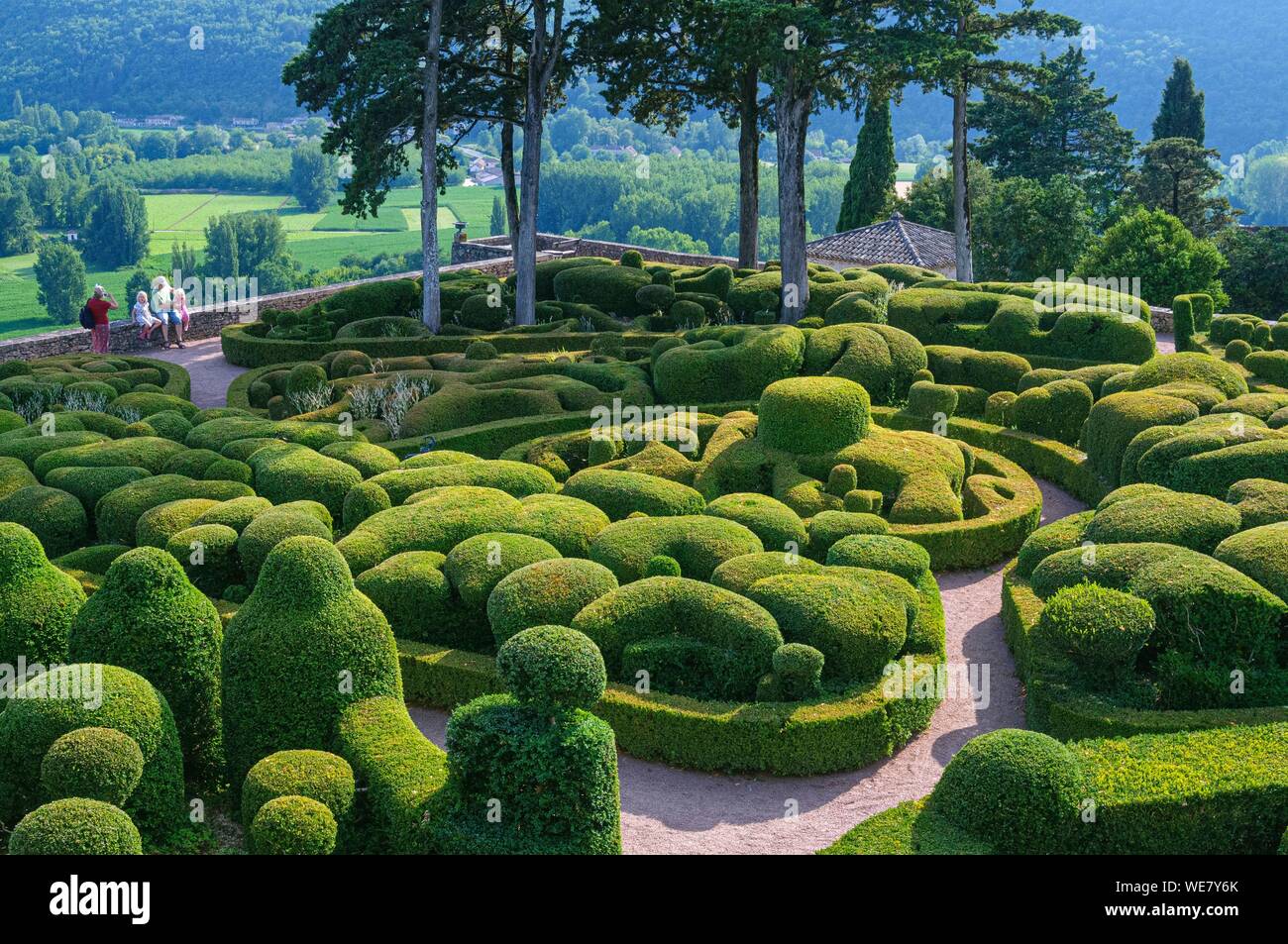 France, Dordogne, Vezac, Park and garden of Marqueyssac Stock Photo