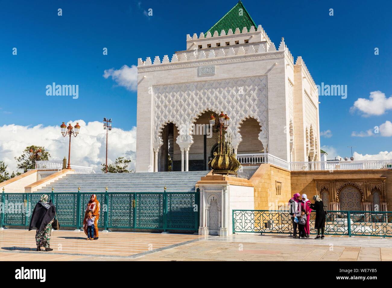 Morocco, Rabat, listed as World Heritage by UNESCO, esplanade of the Yacoub el-Mansour Mosque, the Mohammed V Mausoleum Stock Photo