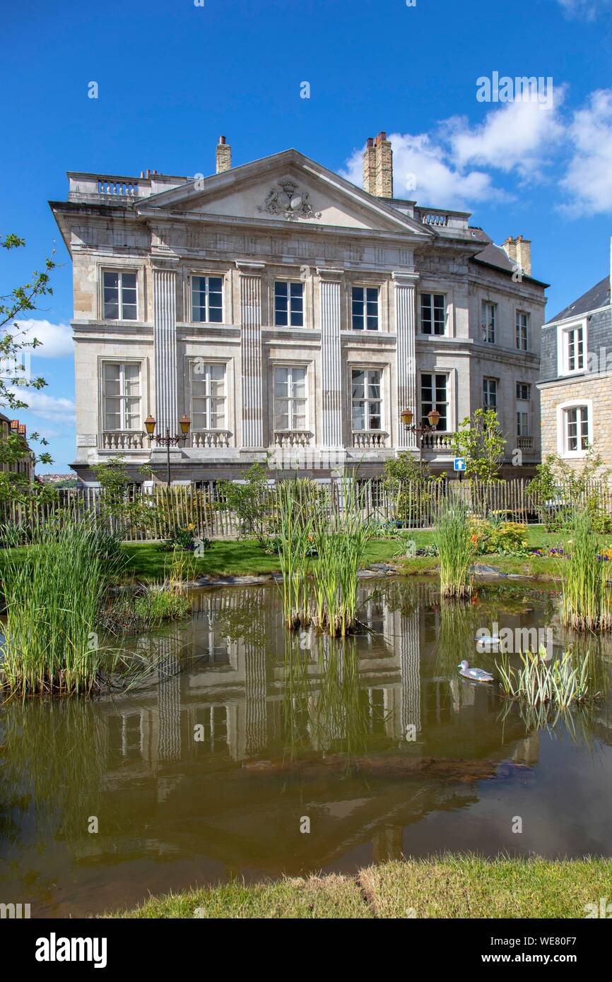 France, Pas de Calais, Boulogne sur Mer, place the town hall and its ephemeral garden, Imperial Palace also called Hôtel Desandrouin Stock Photo