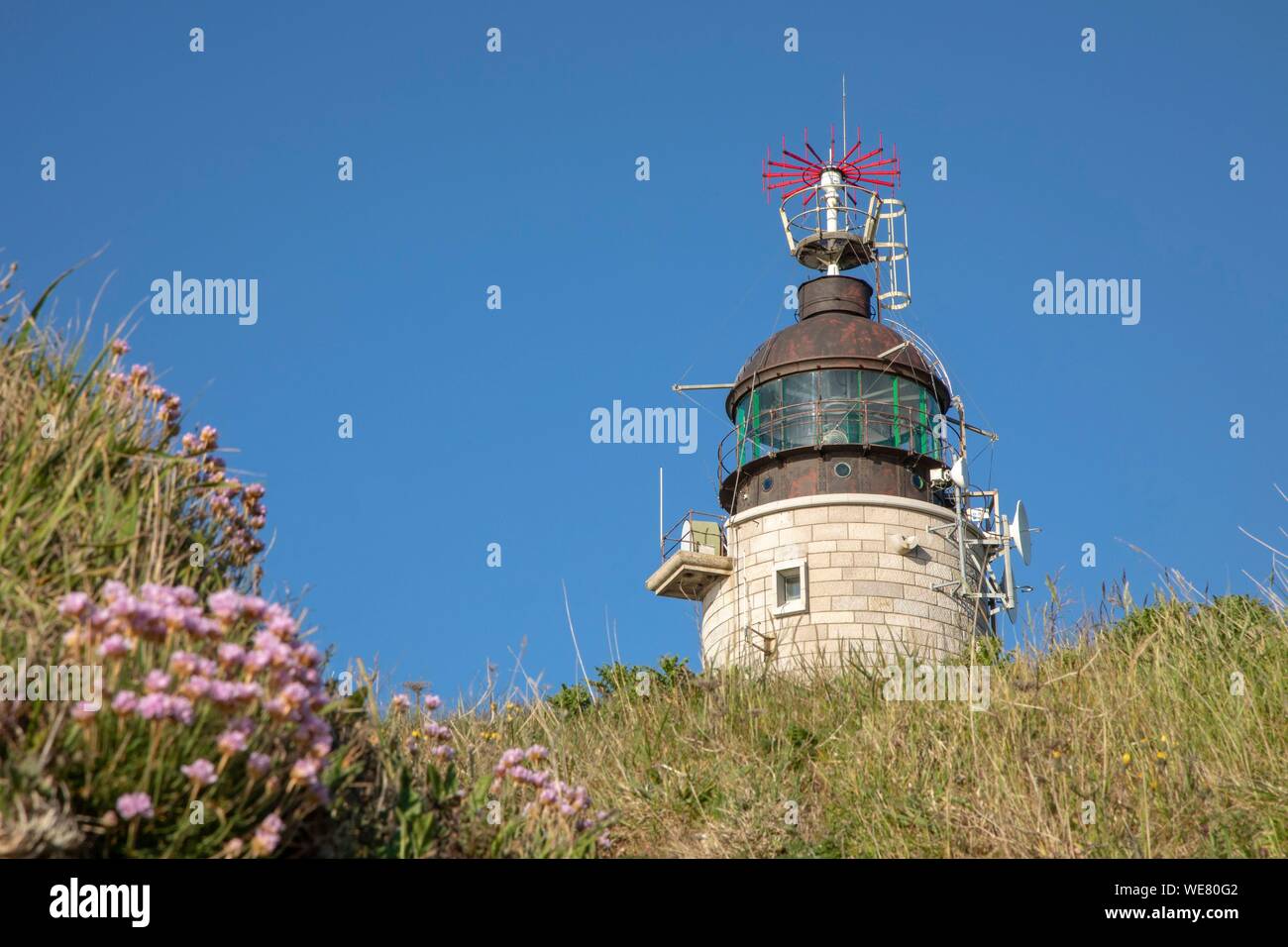 France, Pas de Calais, Cote d'Opale, Parc naturel regional des Caps et Marais d'Opale, cap gris nez, Audinghen, Lighthouse Stock Photo