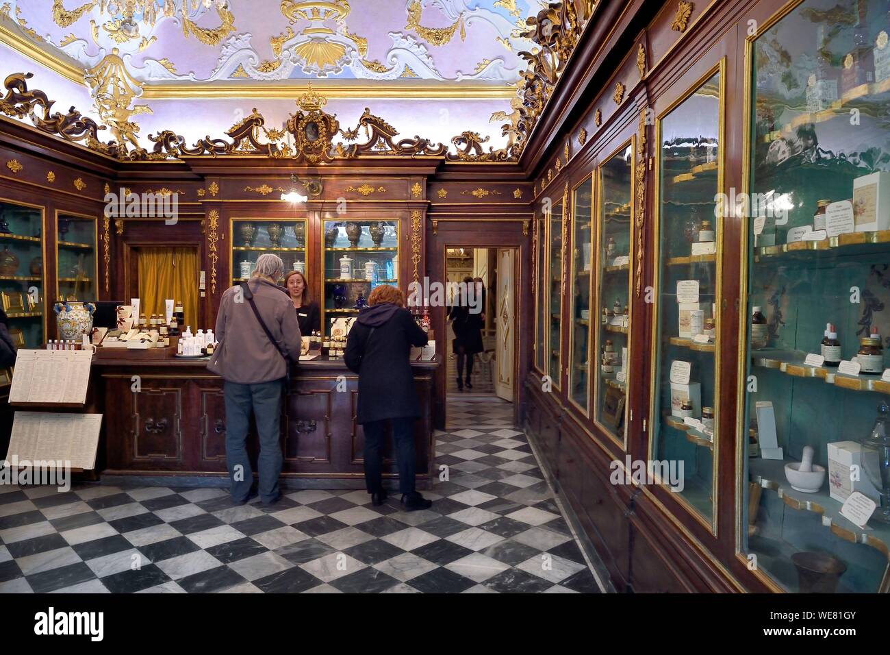 Italy, Tuscany, Florence, listed as World Heritage by UNESCO, Officina  profumo, farmaceutica di Santa Maria Novella, former Italian apothecary  pharmacy turned into perfume and body care distillery and shop, the old  sales