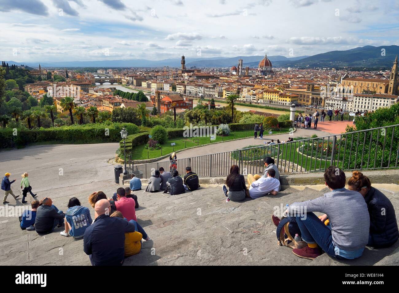 Italy, Tuscany, Florence, listed as World Heritage by UNESCO, Michelangelo esplanade (Piazzale Michelangelo), general view with the Palazzo Vecchio, the Vecchio bridge and the Duomo Stock Photo