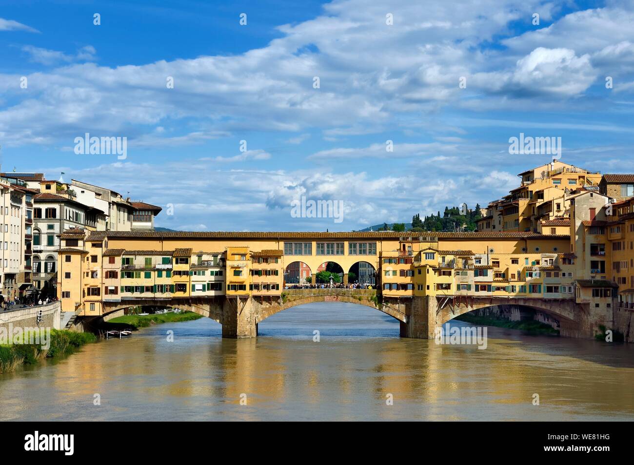 Italy, Tuscany, Florence, listed as World Heritage by UNESCO, the Ponte Vecchio on the Arno River Stock Photo