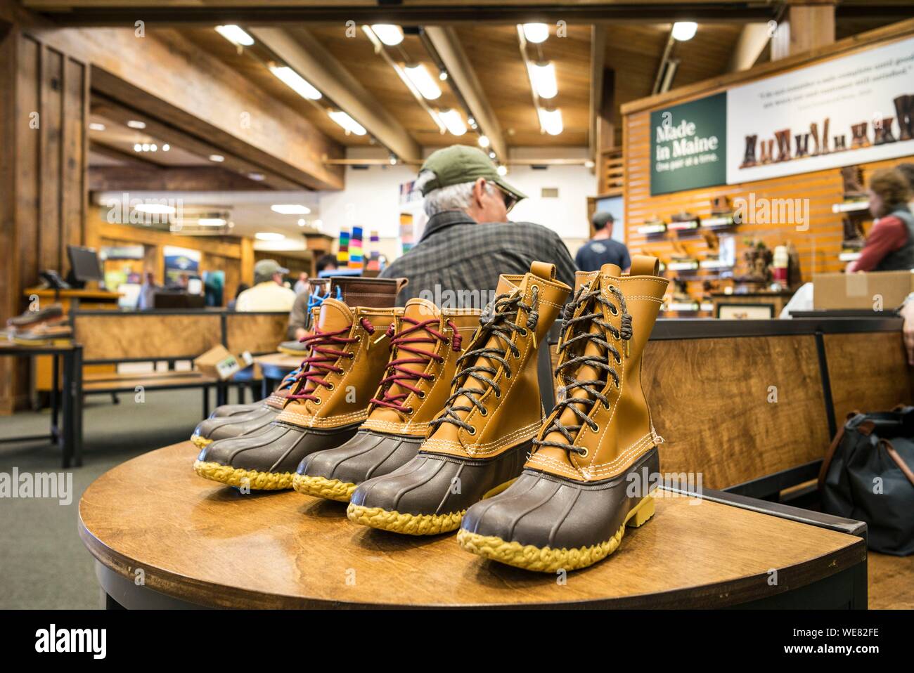ll bean boots retailers