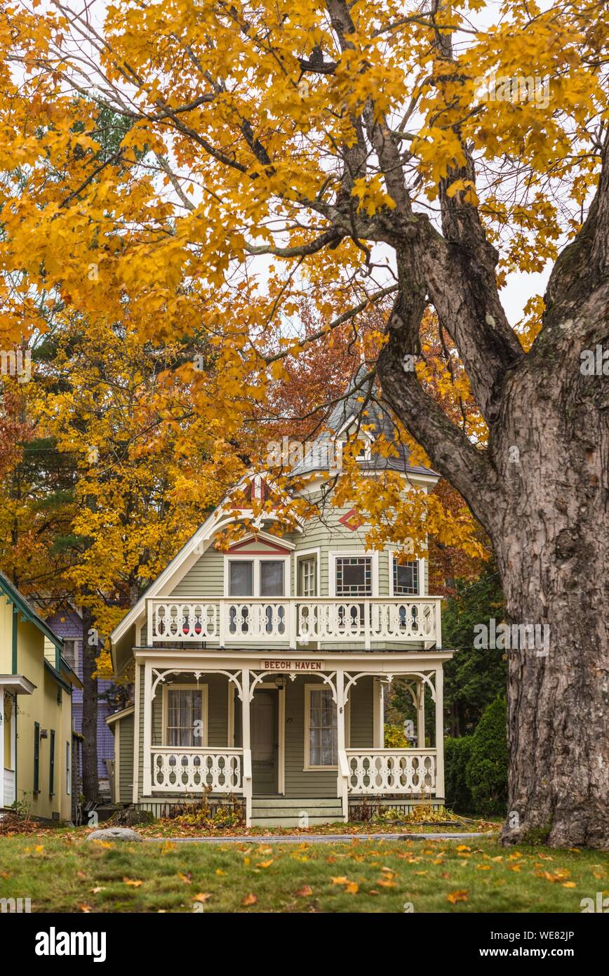 United States, Maine, Bayside, Bayview Cottages, oceanside community of cottages at former religious themed resort, cottage, autumn Stock Photo