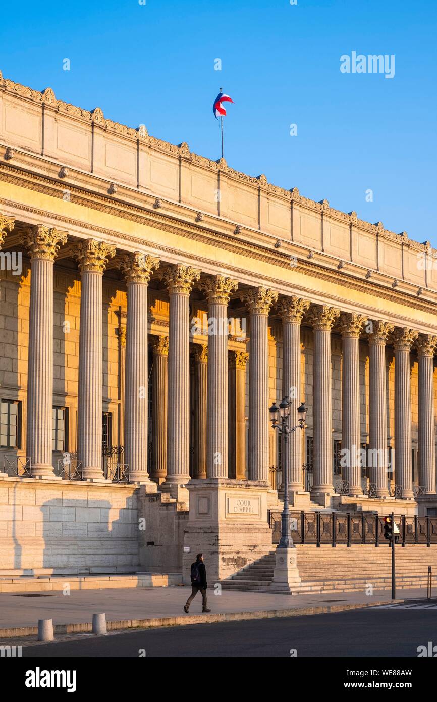 France, Rhone, Lyon, historic district listed as a UNESCO World Heritage site, quai Romain-Rolland, historic courthouse also called Palace of the twenty-four columns (1847) by the architect Louis-Pierre Baltard Stock Photo