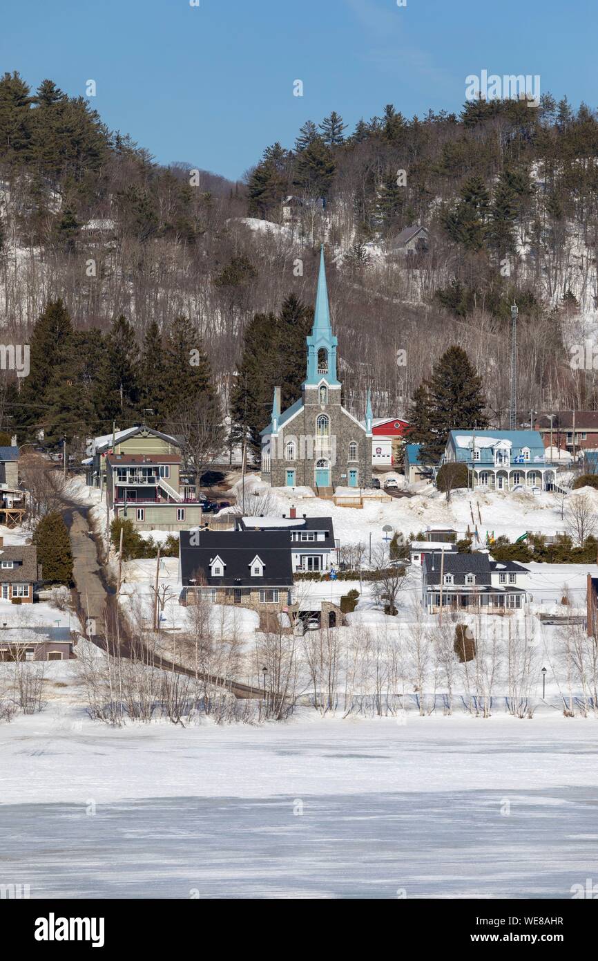 Canada, Quebec province, Mauricie region, Shawinigan and surrounding area, Grandes-Piles village on the banks of the Saint-Maurice River Stock Photo