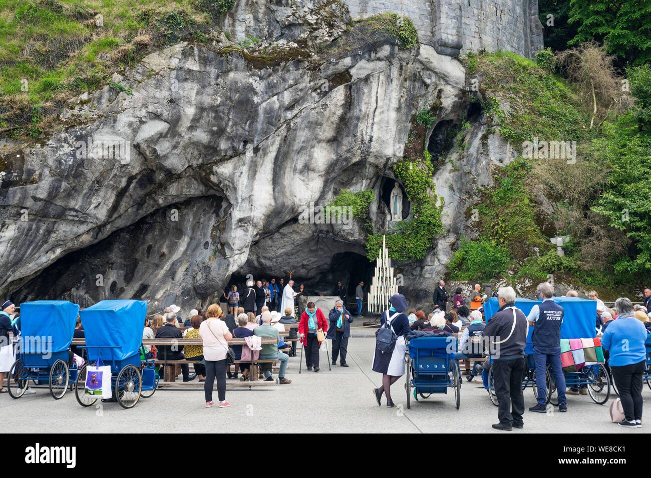 France, Hautes Pyrenees, Lourdes, Sanctuary of Our Lady of Lourdes, the