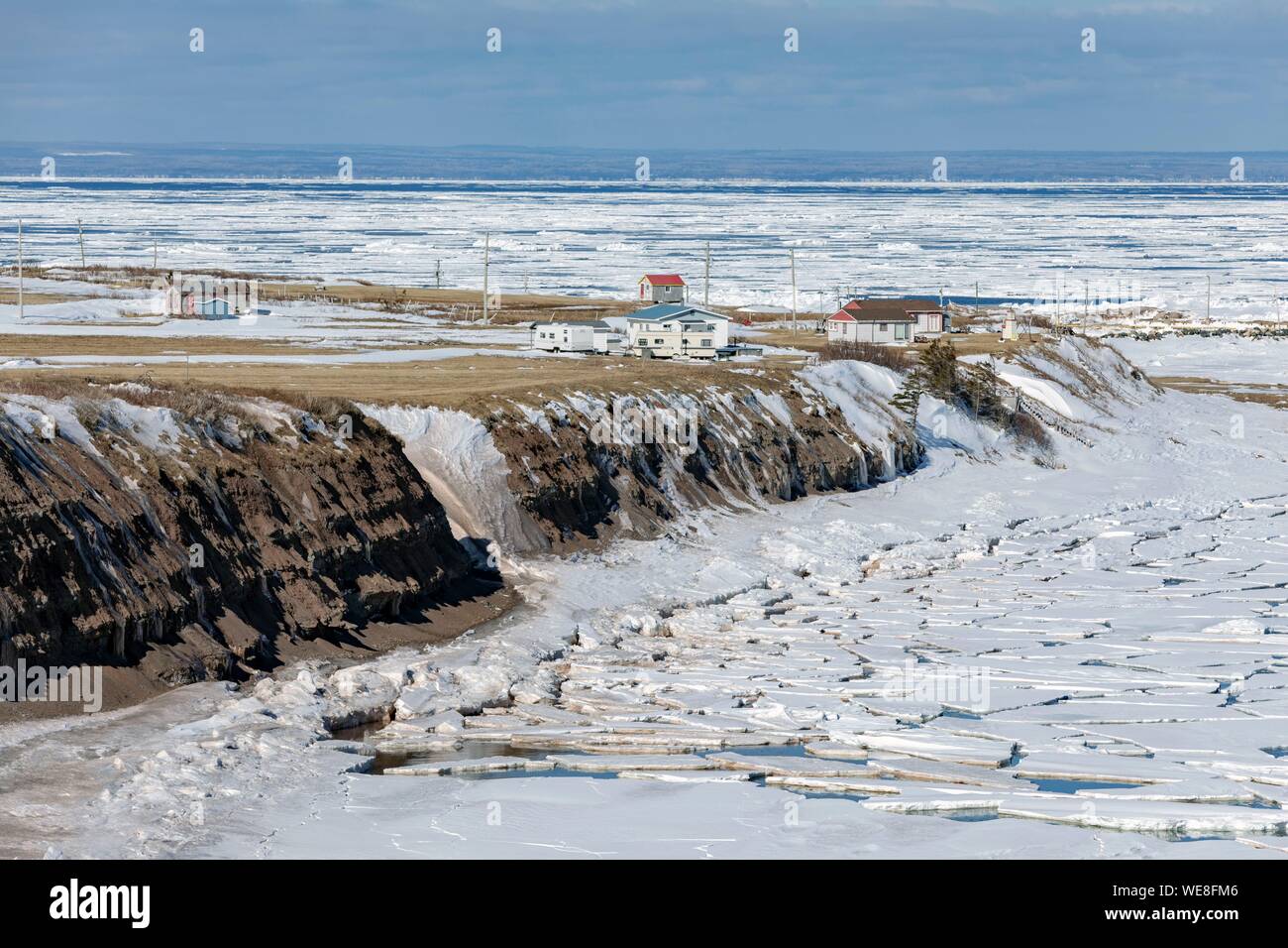 Canada, Province of New Brunswick, Chaleur Region, Chaleur Bay, Great Anse and Bathurst Coast, Beach and Pokeshaw Bay at the time of spring ice melt Stock Photo