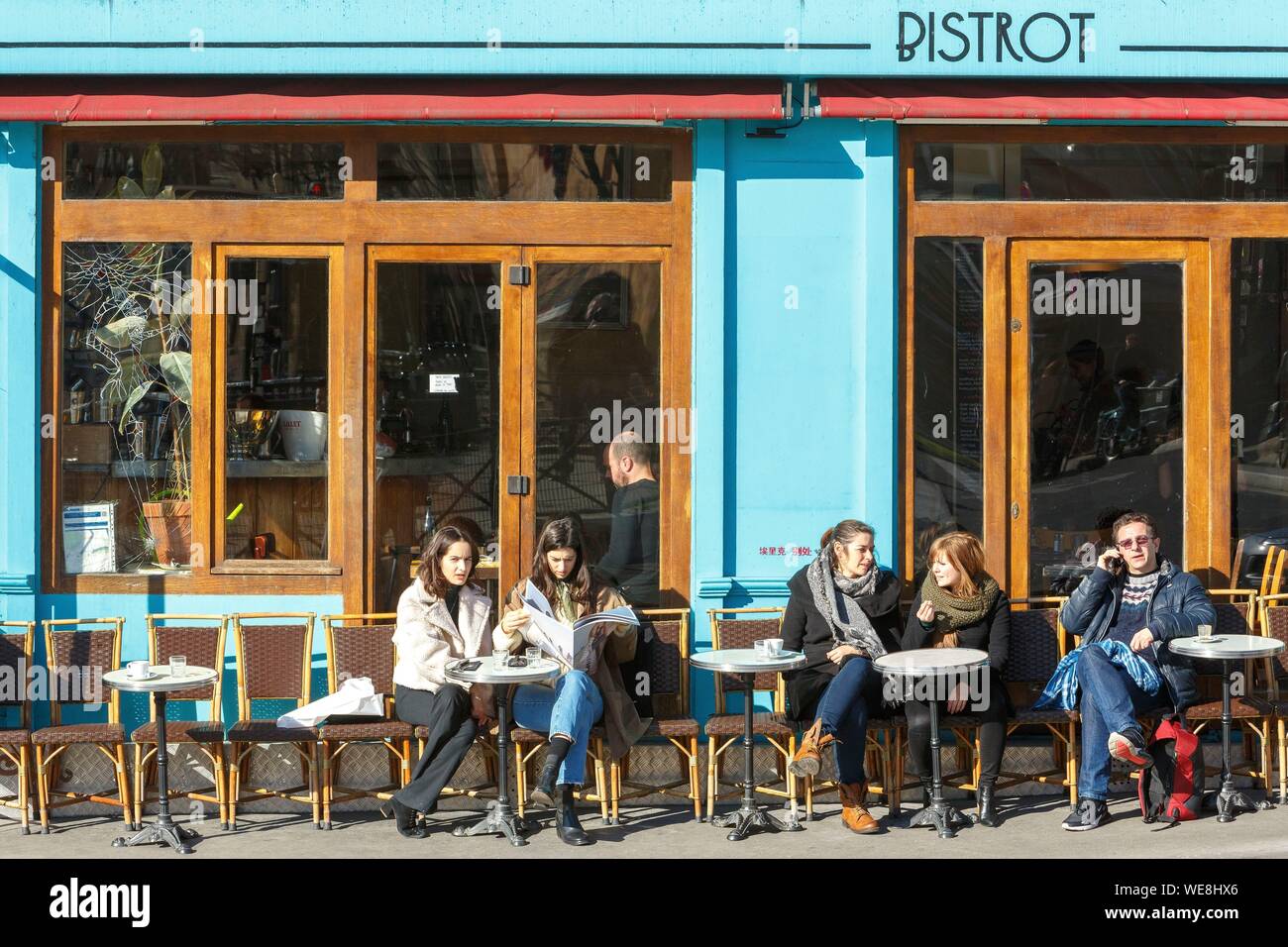 France, Paris, terrace of a cafe on Quai de Valmy along Saint Martin canal Stock Photo