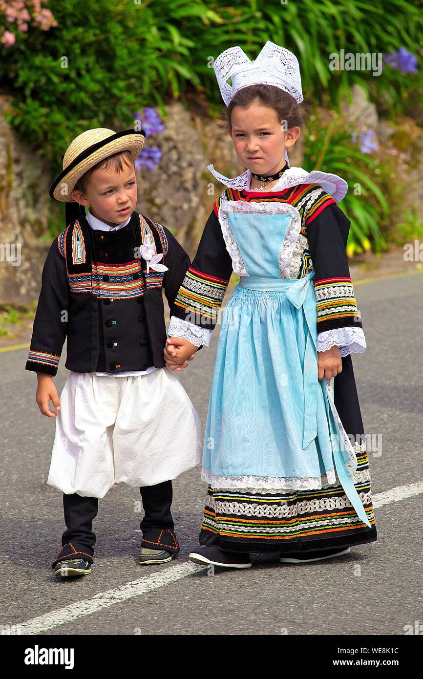 Children traditional costume france hi-res stock photography and images -  Alamy