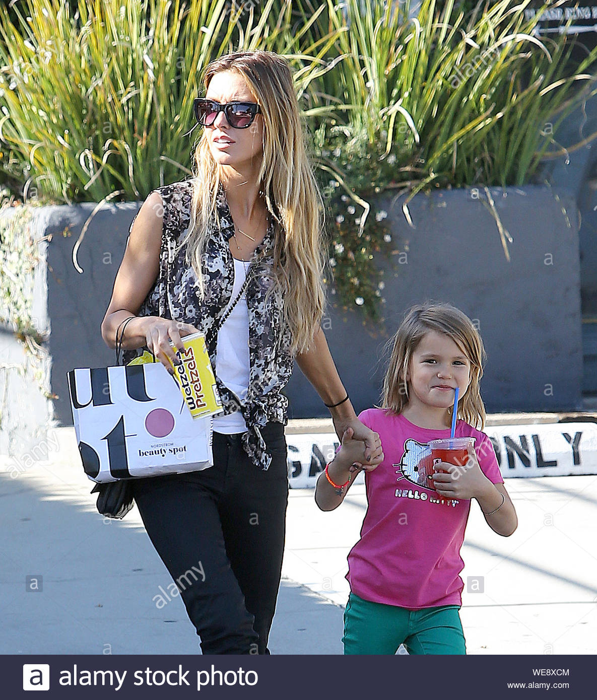 West Hollywood Ca Part 2 Audrina Patridge Shows Her Maternal