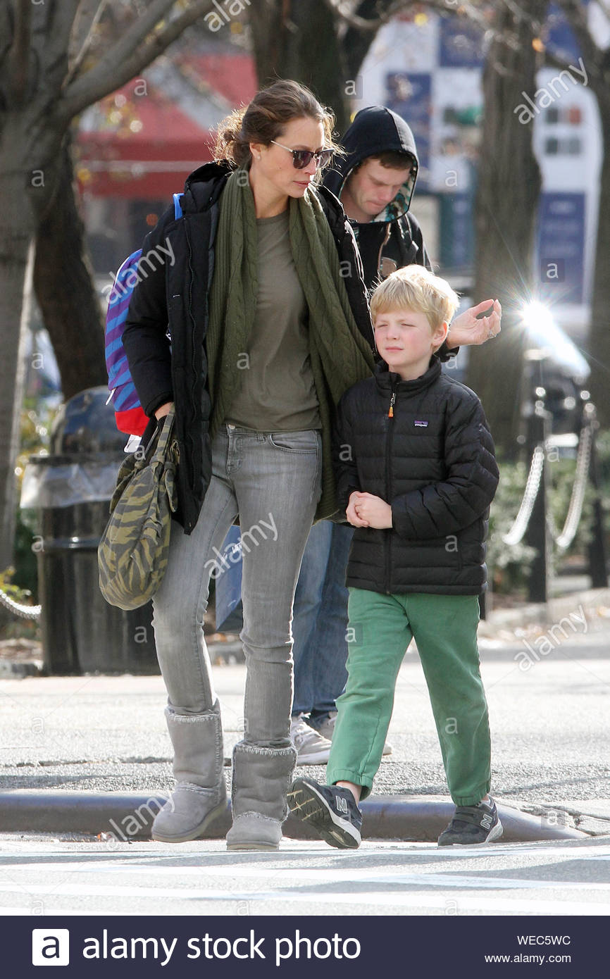 View Winter Christy Turlington Street Style Images