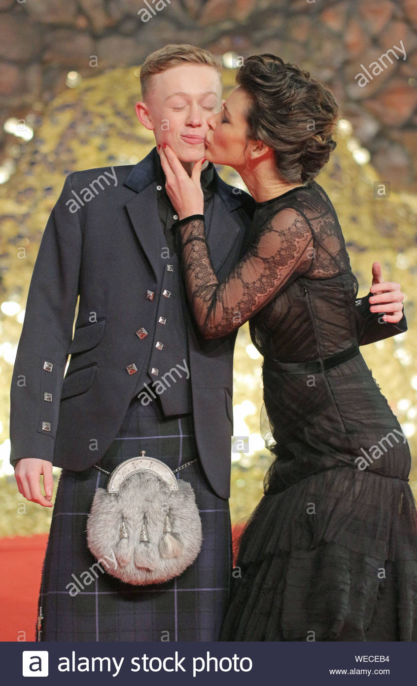 Evangeline Lilly dating 2013