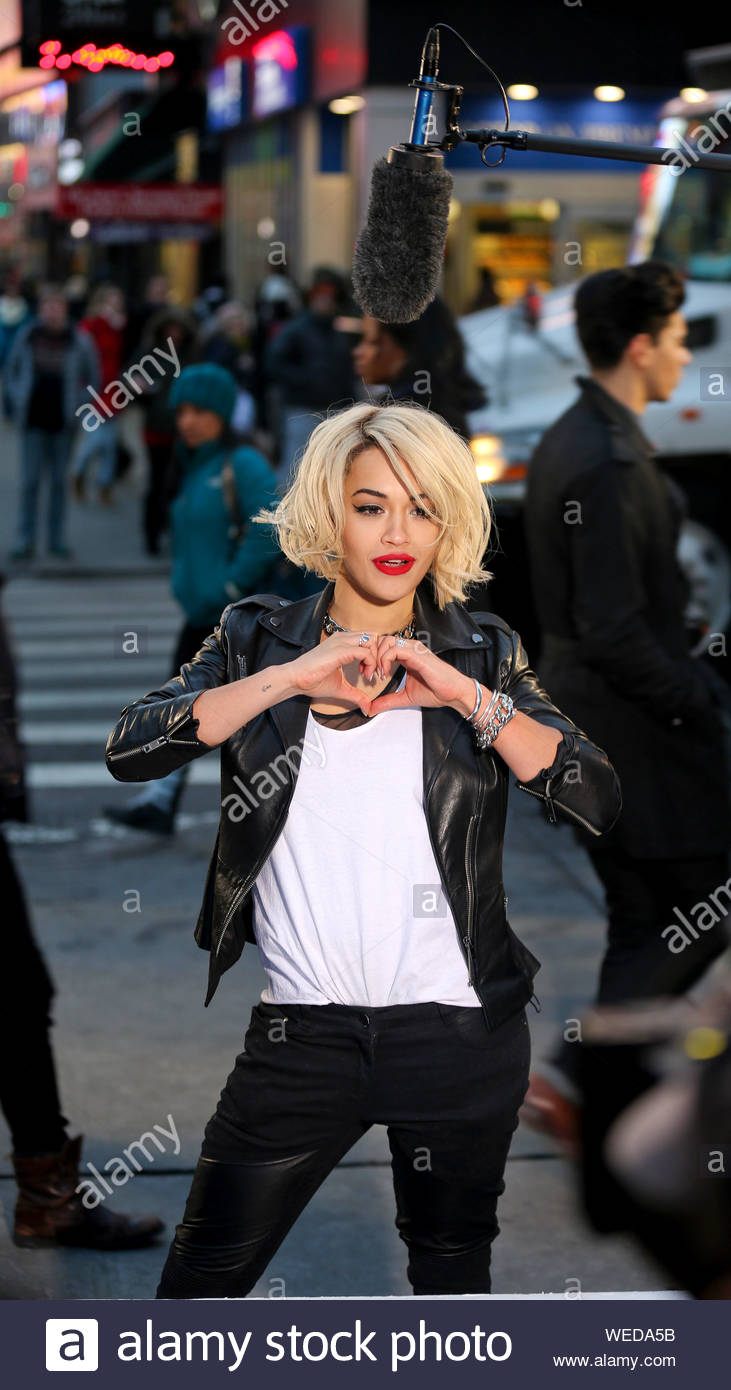 New York Ny Part 2 Rita Ora Has A Little Fun While Working A