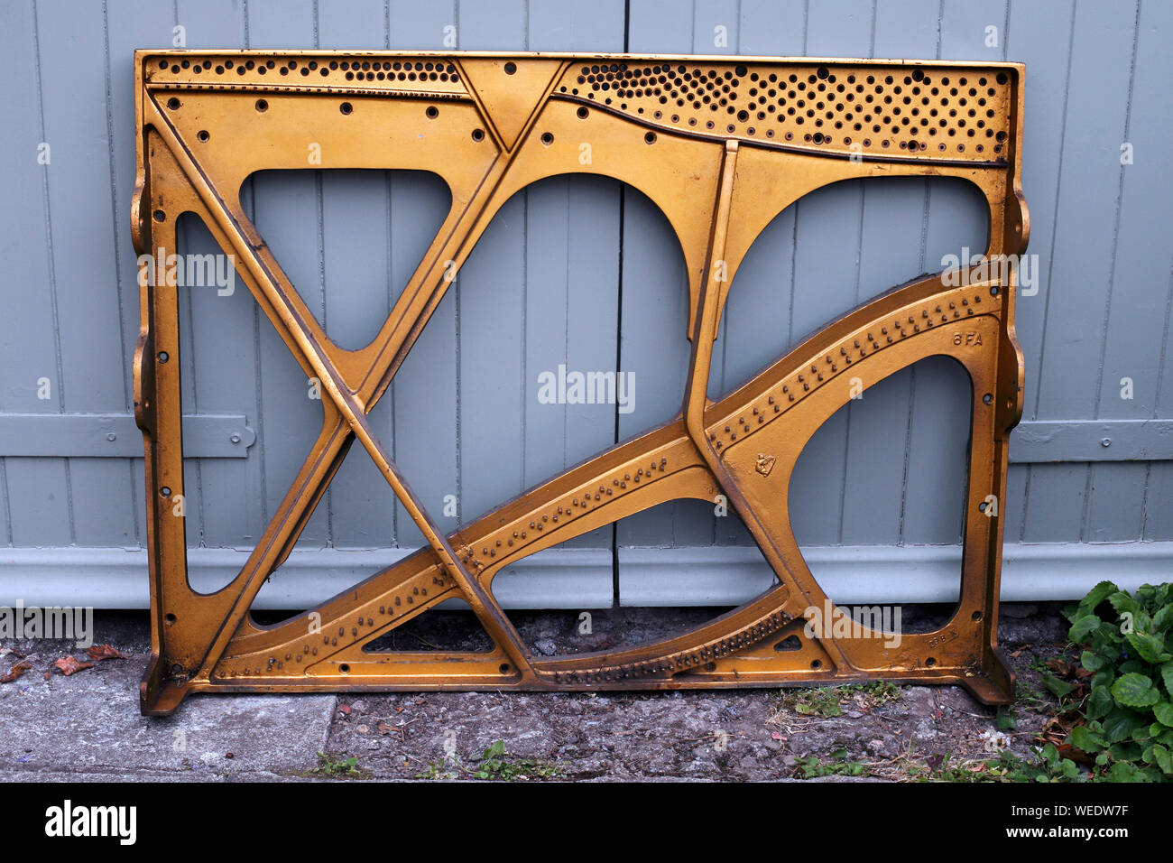 Cast iron piano frame Stock Photo - Alamy