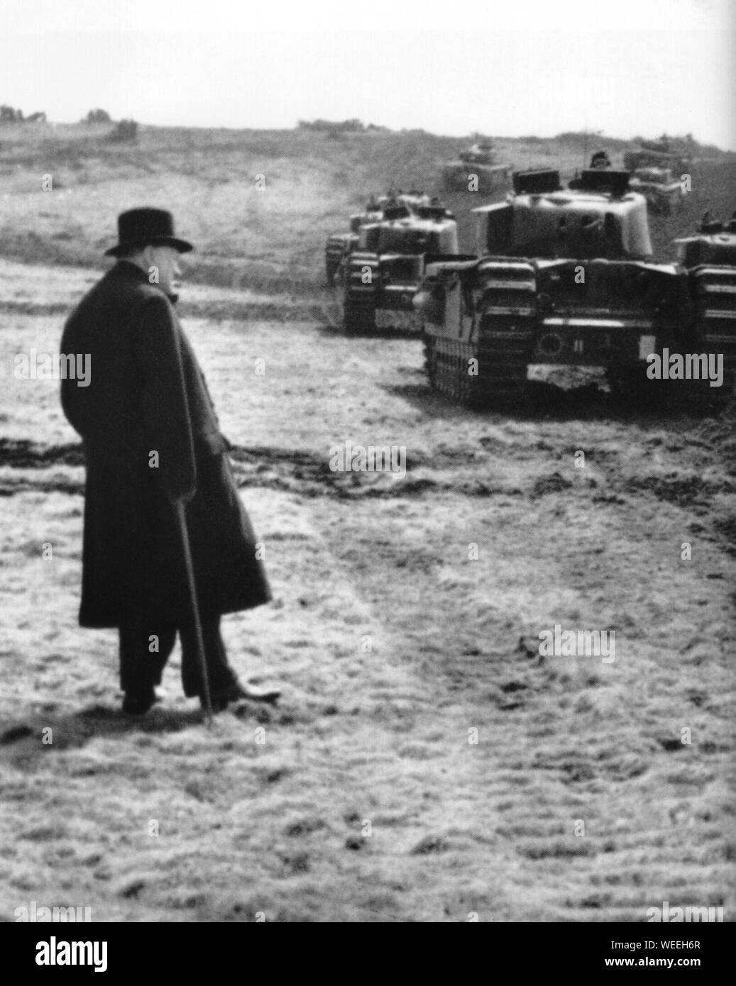 Winston Churchill  observing 'Churchill' tank manoeuvres. September 1942 Stock Photo