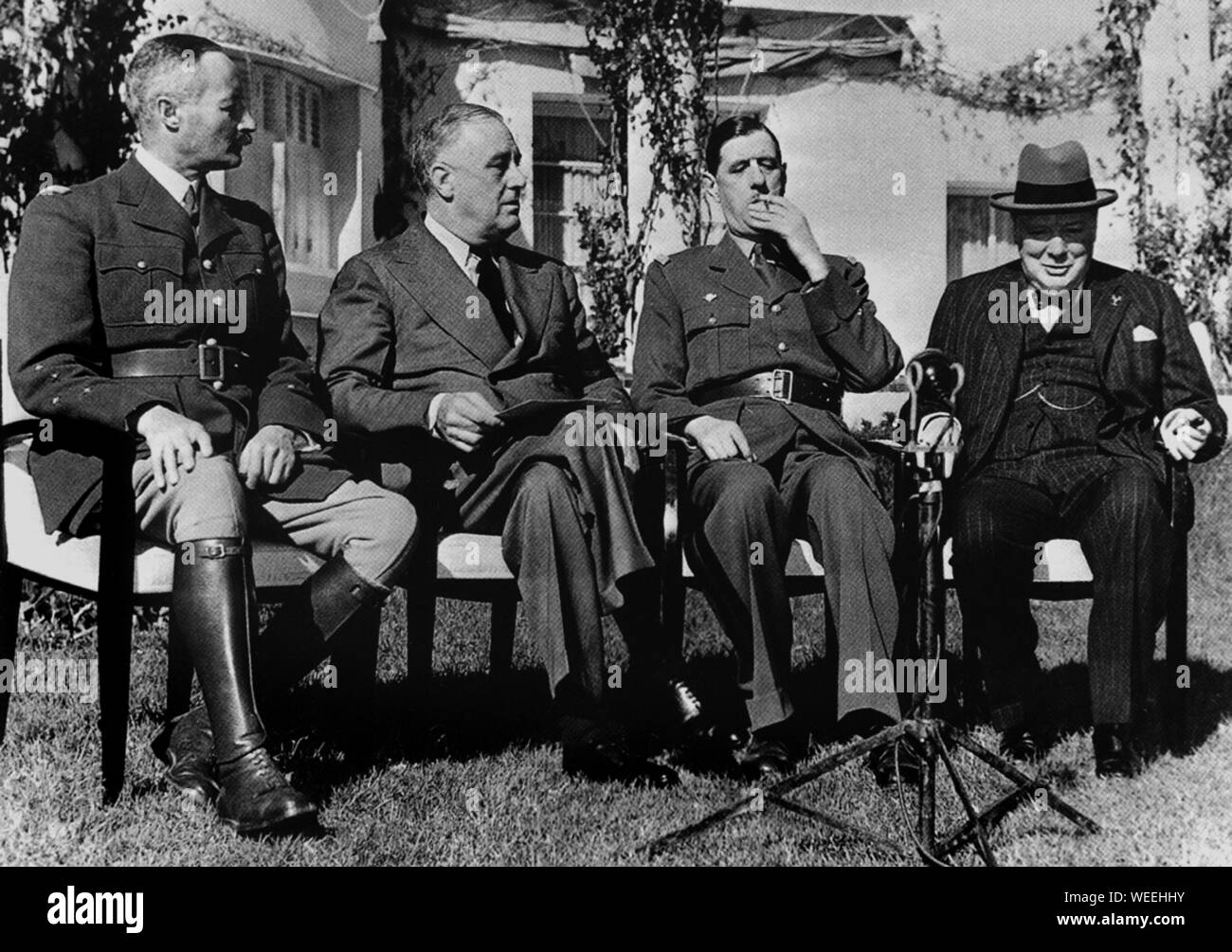 Winston Churchill at the Casablanca Conference with President Roosevelt, General Giraud and General de Gaulle of France. January 1943 Stock Photo