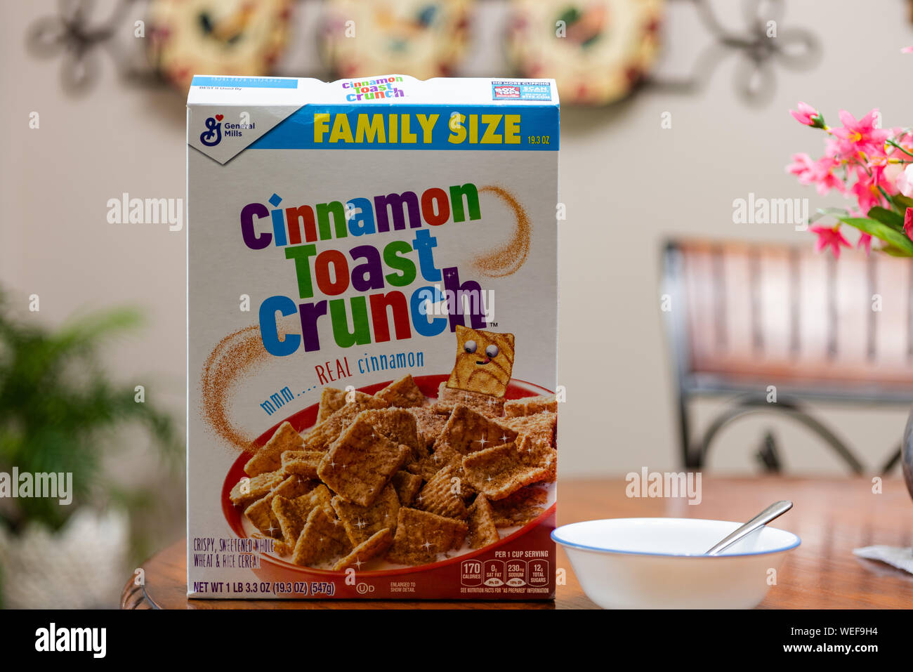 Cinnamon Toast Crunch, Cereal with Whole Grain, 19.3 oz - Snacks Americanos
