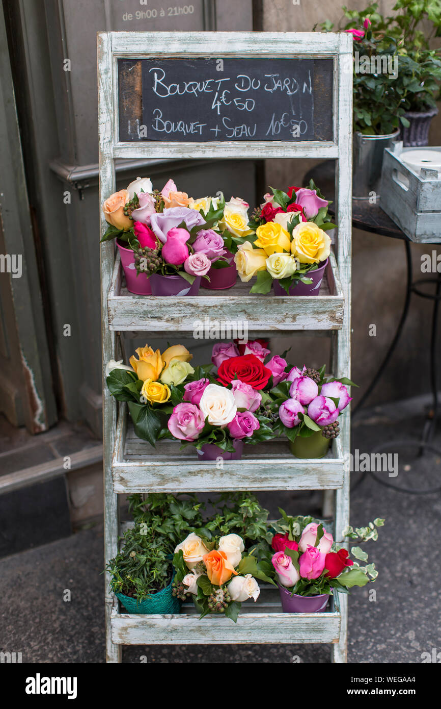 Roses in a flower shop in Paris, France Stock Photo Alamy