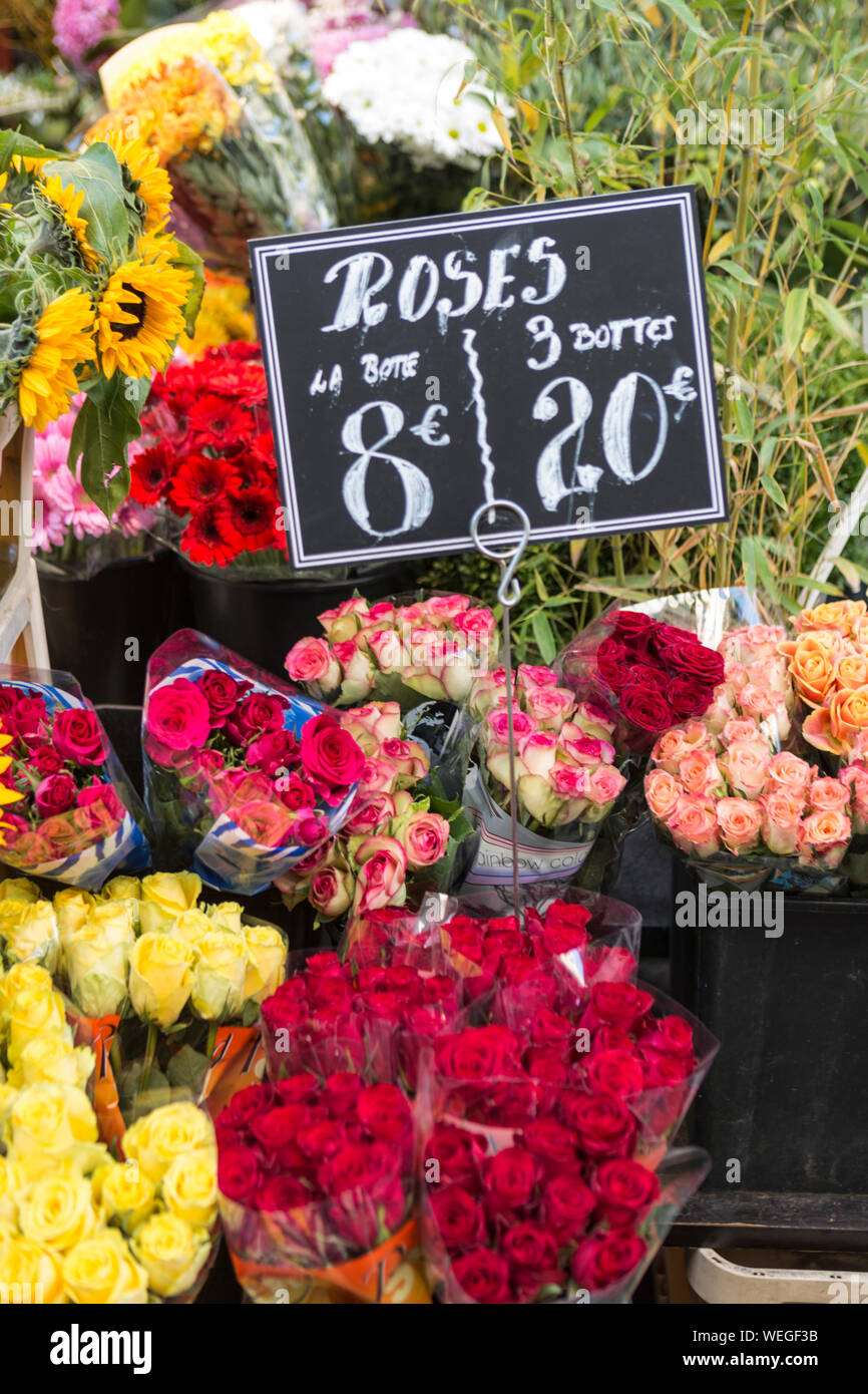 Roses in a flower shop in Paris, France Stock Photo Alamy