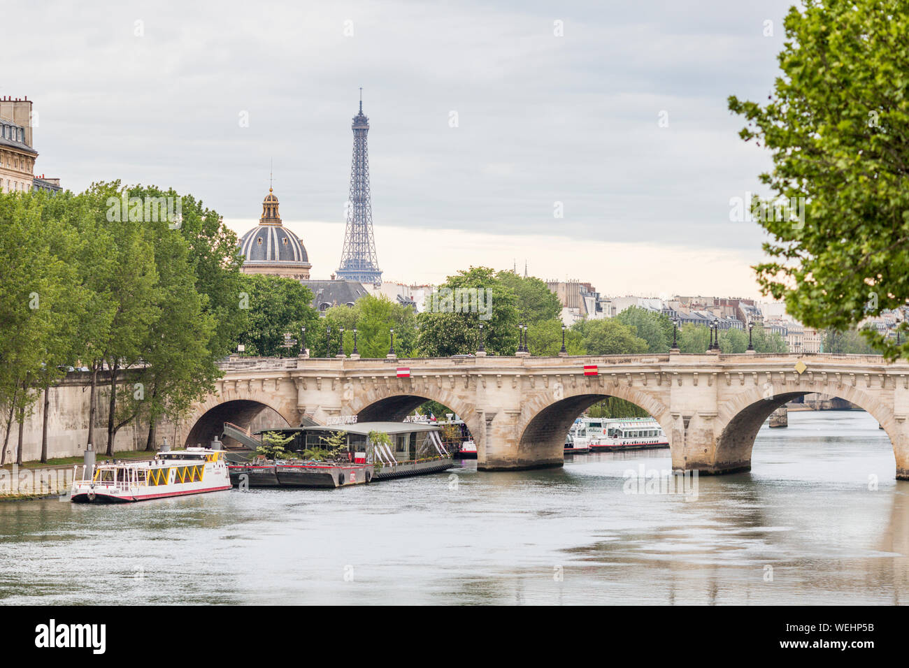 Seine, Pont Neuf and the Eiffel Tower, Paris, France Stock Photo Alamy