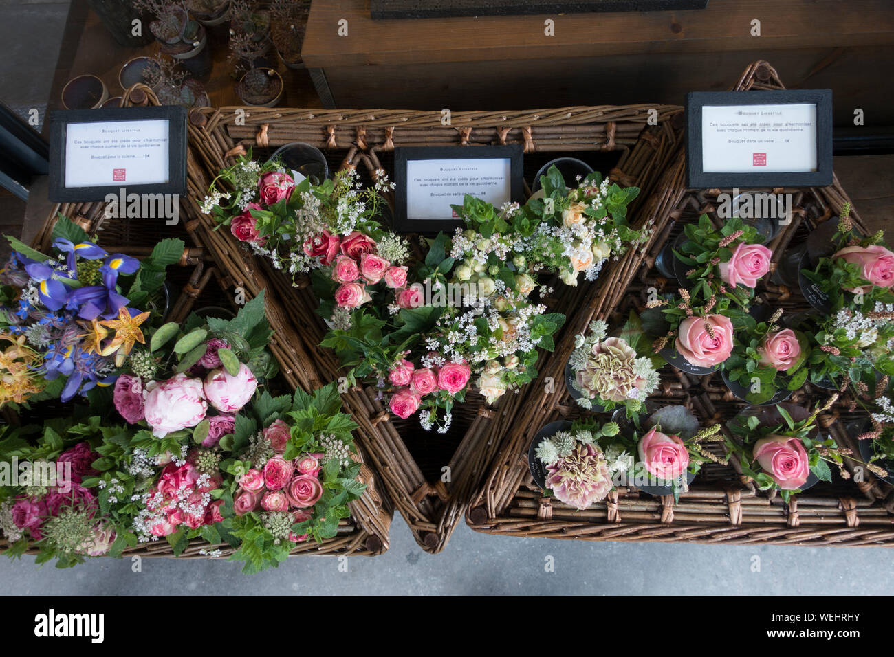 Roses in a flower shop in Paris, France Stock Photo