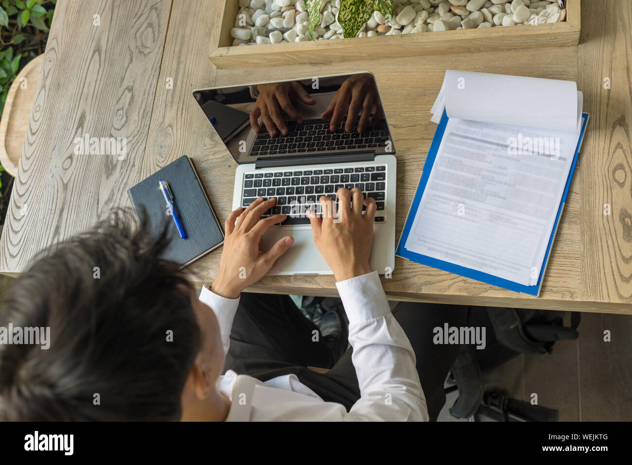 Using keyboard top view hi-res stock photography and images - Alamy
