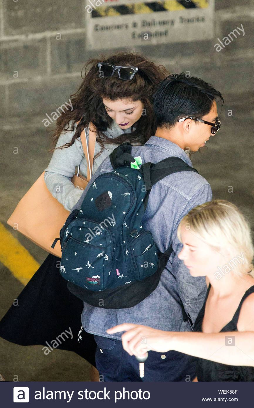 Ultimo Australia Singer Lorde Arrives At Abc Radio Studios Today With Her Boyfriend James Lowe And Her Entourage The Multi Grammy Award Winner Stays On The Hustle And Continues Her Media