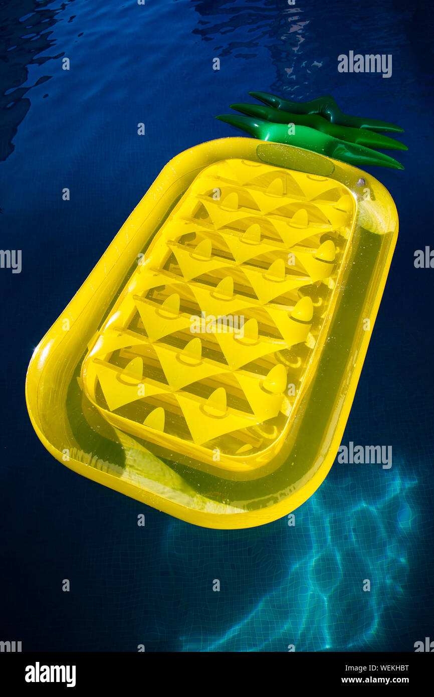 Plastic raft hi-res stock photography and images - Alamy