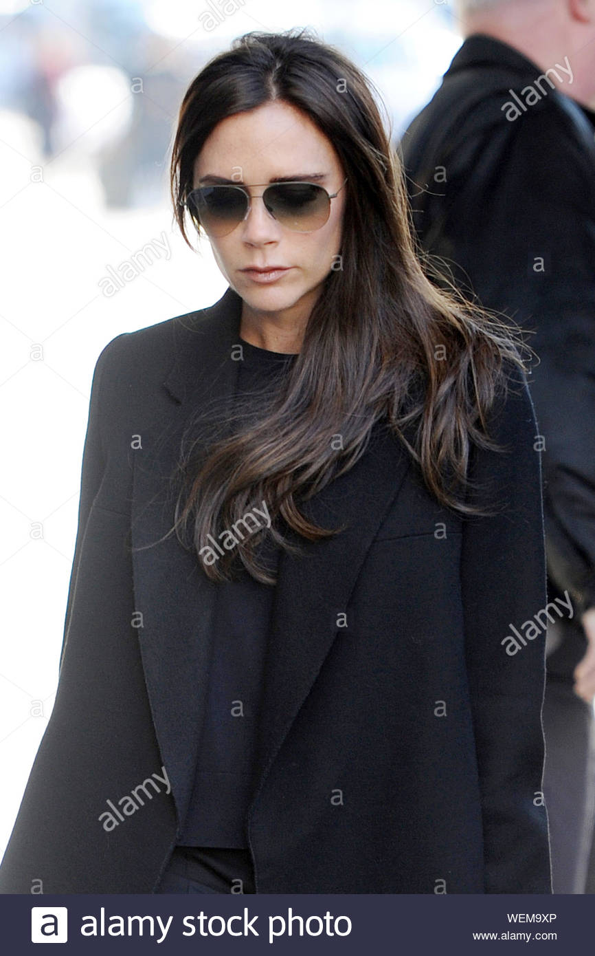 Victoria Beckham Dark Brown Hair Stock Photos Victoria Beckham