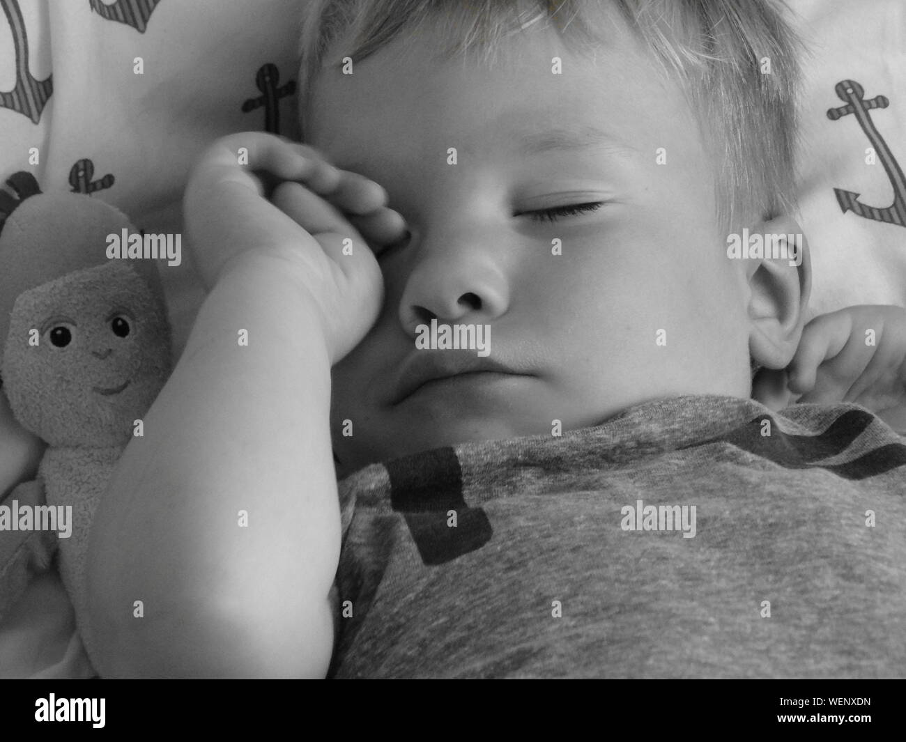 Boy Rubbing Eyes High Resolution Stock Photography and Images Alamy